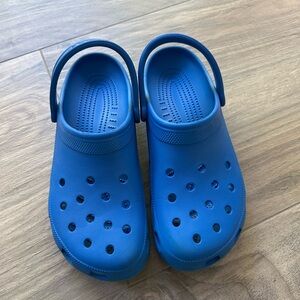 CROCS Men's Vibrant Blue Water Shoes